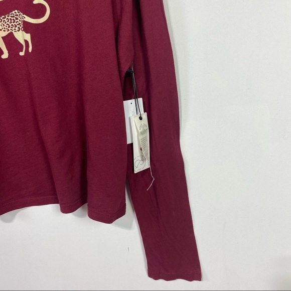 NWT Treasure & Bond Burgundy Long Sleeve T-Shirt New York Graphic Print T-Shirt - Picture 6 of 7